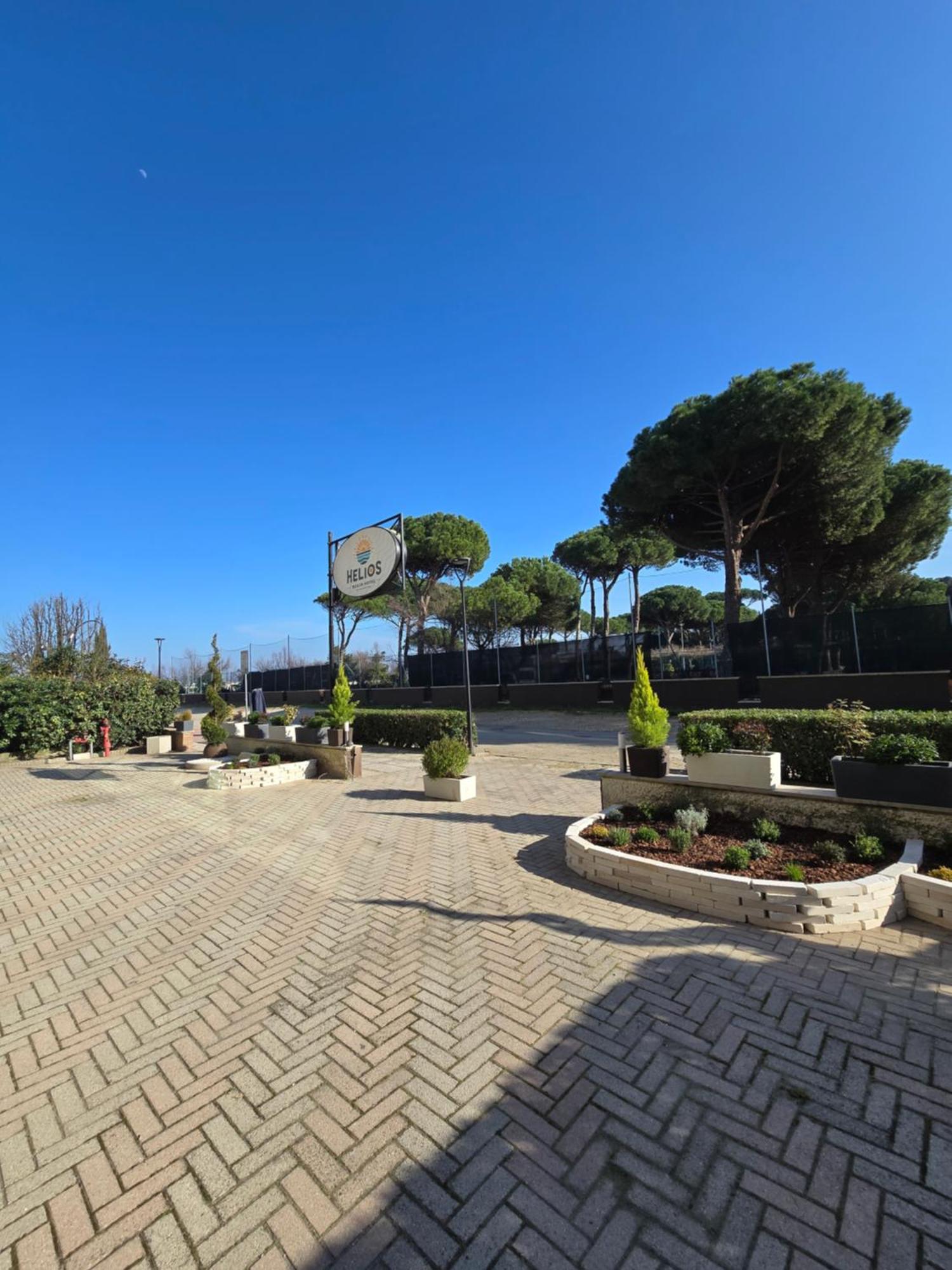 Hotel Helios Beach Milano Marittima Exterior foto