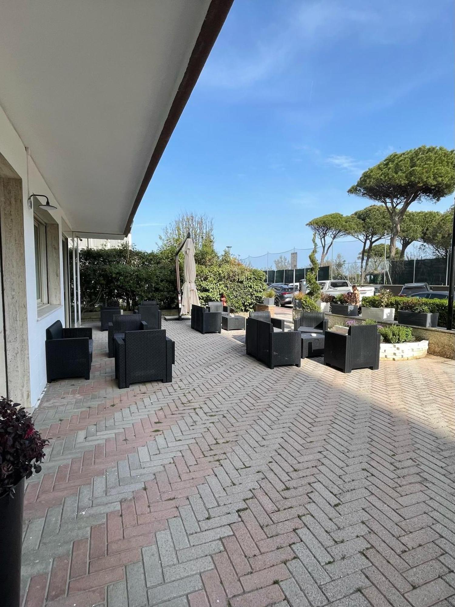 Hotel Helios Beach Milano Marittima Exterior foto